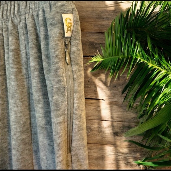 GOOD AMERICAN High Waist Heather Grey Sweatpants - Size 1 / Small - Picture 5 of 14